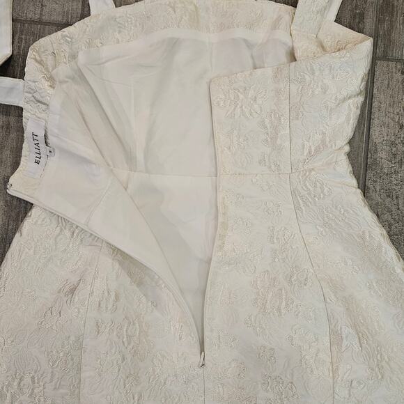 Elliatt Galadriel Jacquard Mini Dress Women’s S White Bridal Shower Engagement - Picture 9 of 16